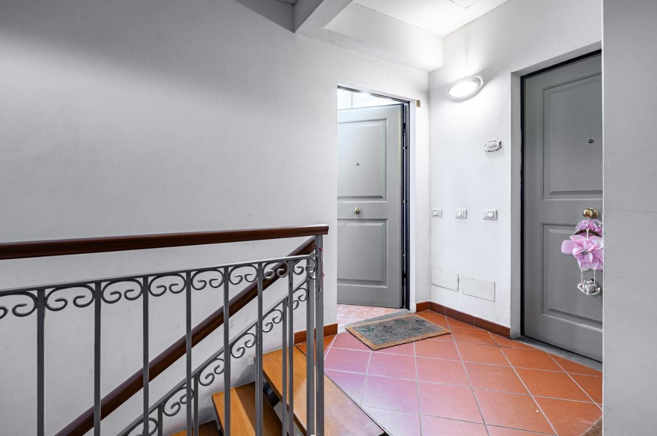 Arno River Quiet Apartment Florencia Exterior foto